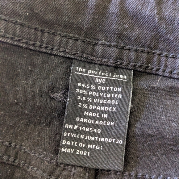 The Perfect Jean Black Size 32x30 Great Shape! - Picture 3 of 4